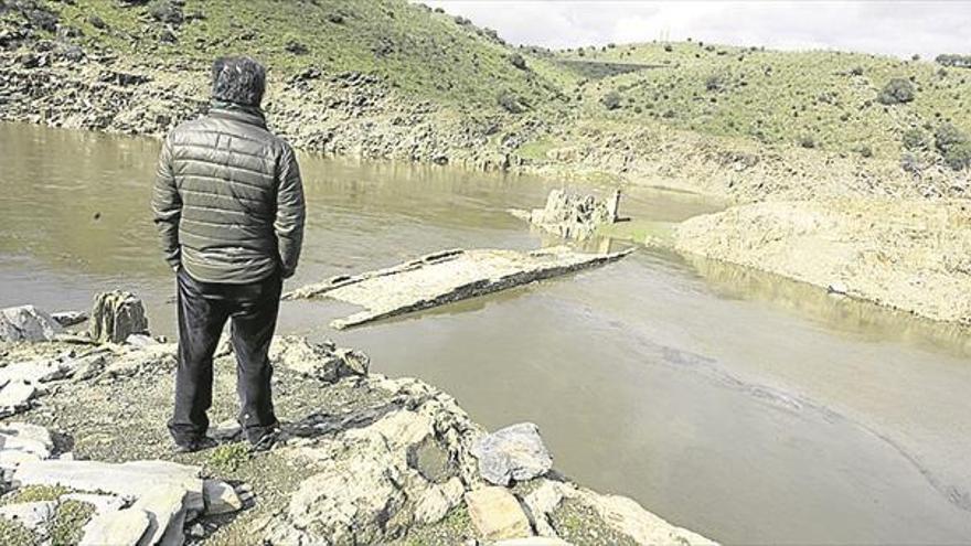 Alcántara sube seis metros en 15 días y aleja la prealerta de sequía