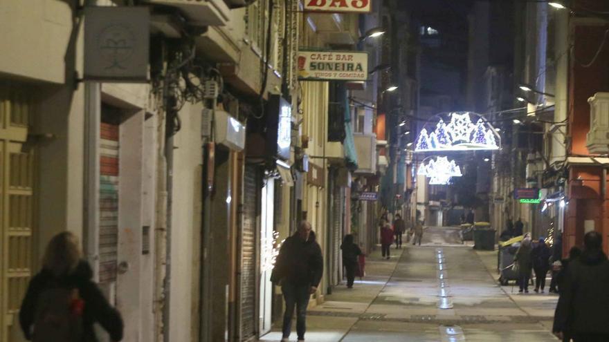Último tramo de la calle Orzán, antes de llegar a la plaza de Pontevedra. | // IAGO LÓPEZ