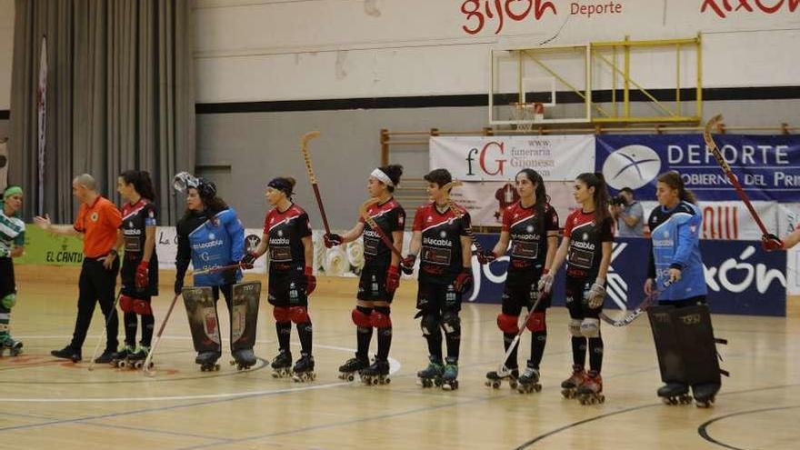 La plantilla del Tecable Gijón femenino antes del partido.