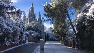 El Tibidabo apareix nevat.