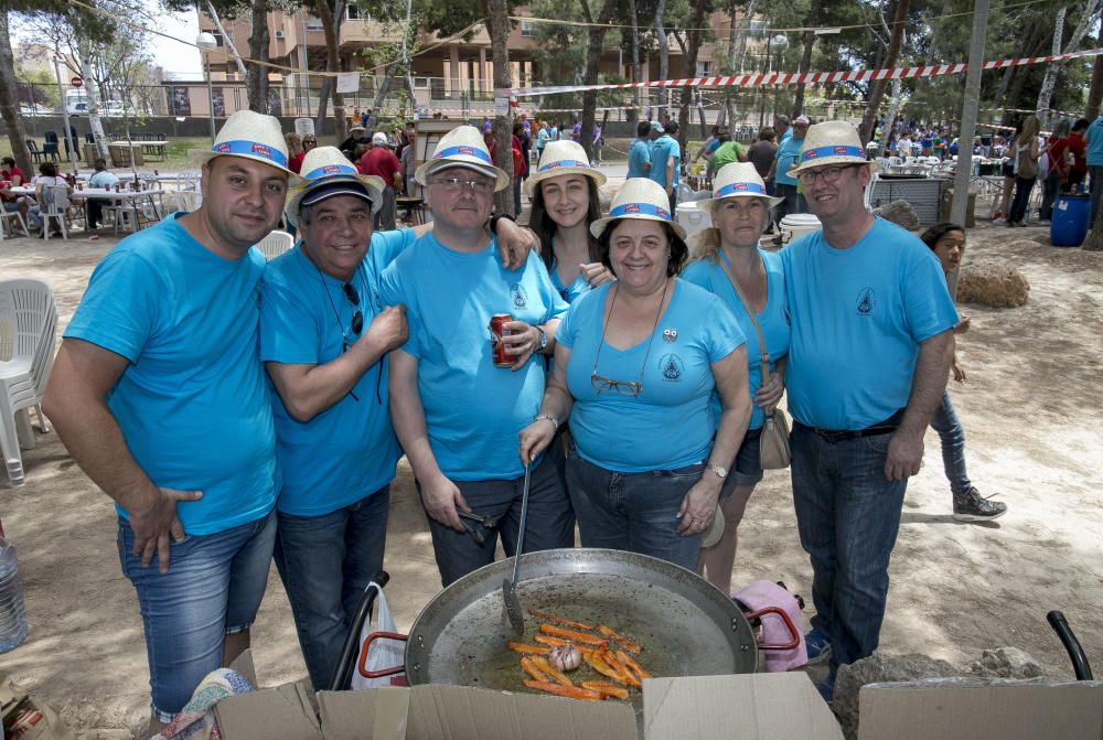 Unos 6.000 festeros disfrutan del tradicional Festival de Paellas en el parque Lo Morant