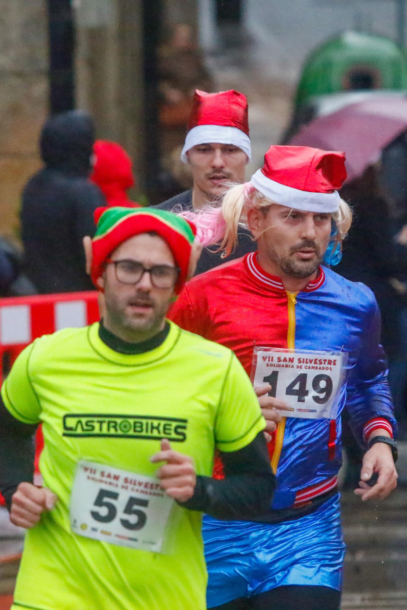 Más de 200 valientes hacen posible la recuperación de la San Silvestre de Cambados