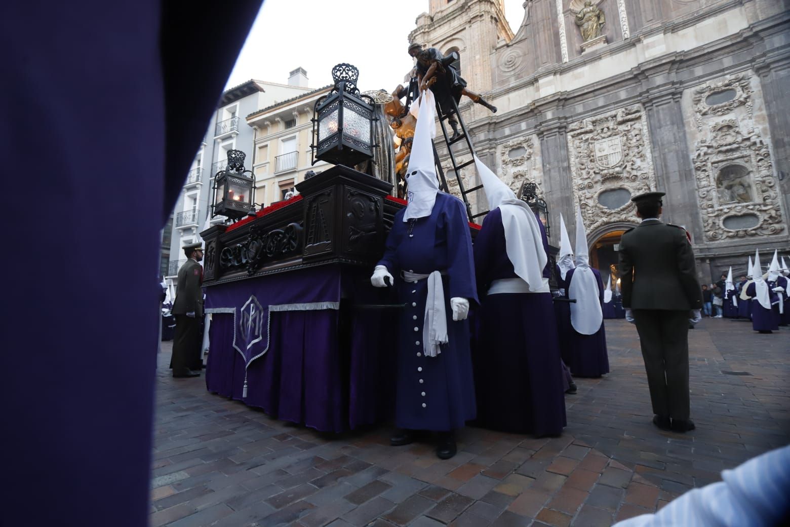 En imágenes | Procesiones del Jueves Santo en Zaragoza