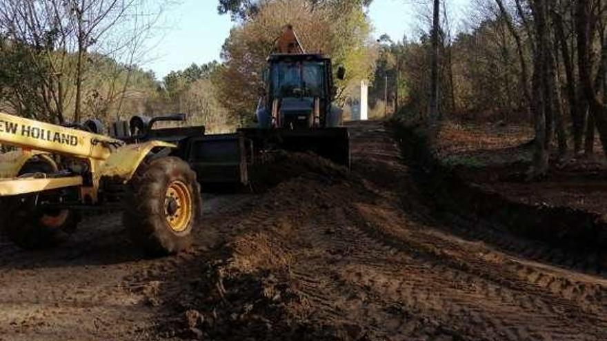 La mancomunidad arregla el vial entre Bravil y A Casela