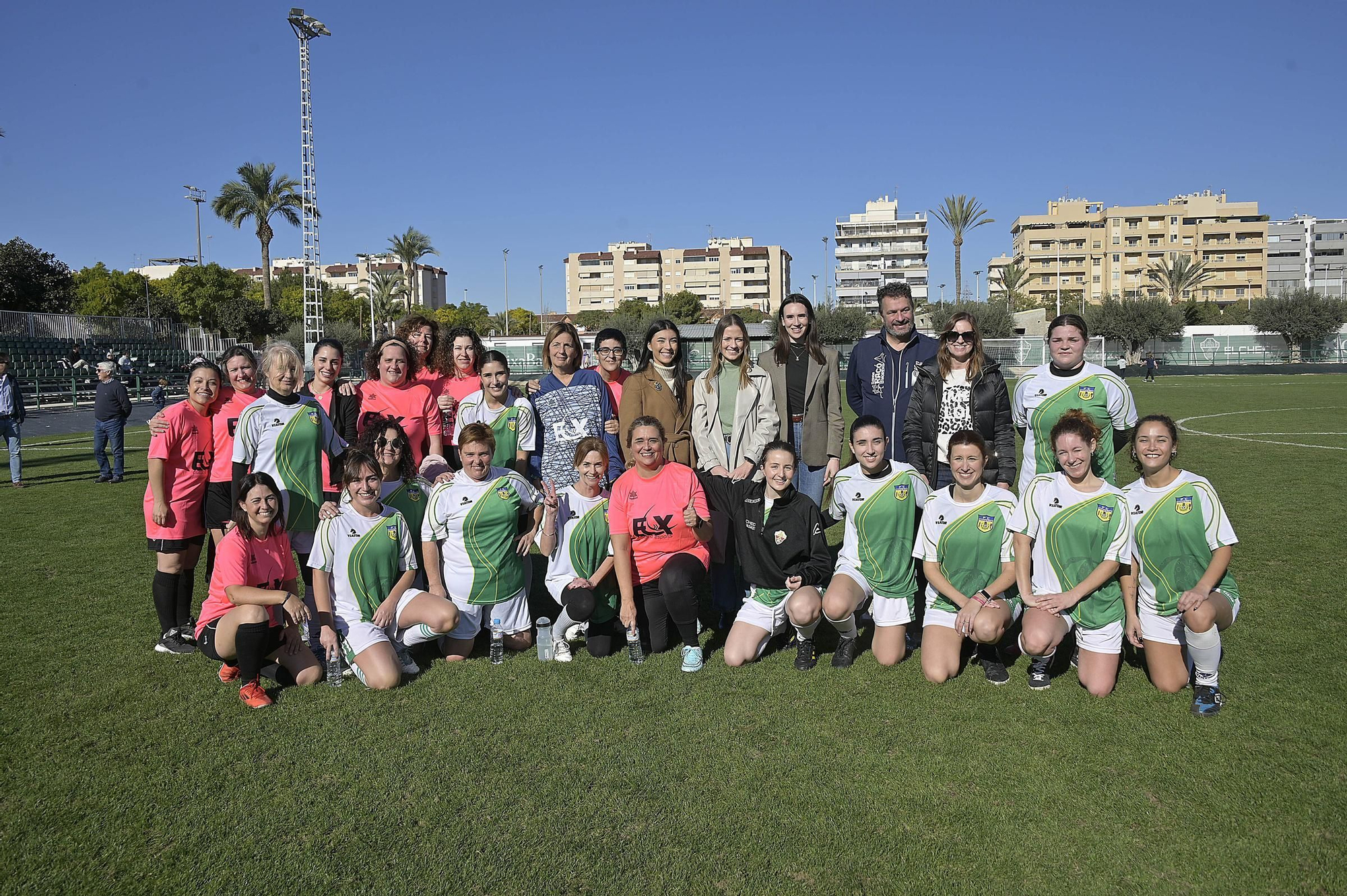 Partido de futbol benefico populares informadores