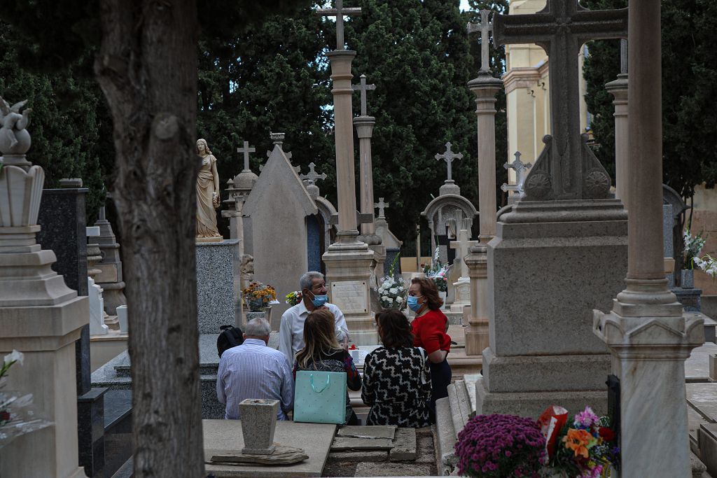 Cementerio de Los Remedios de Cartagena en el Día de Todos los Santos