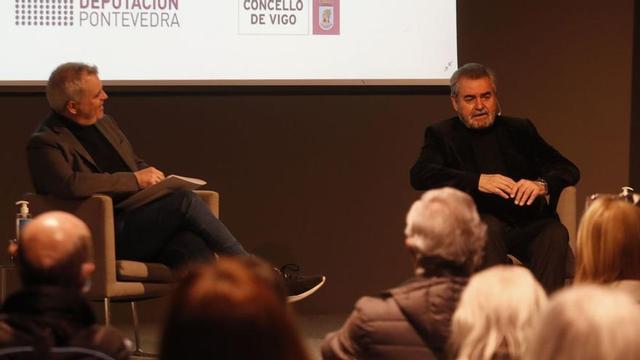 Rubén Rey y Fermín Bocos,  en Club FARO. |    // JOSÉ LORES