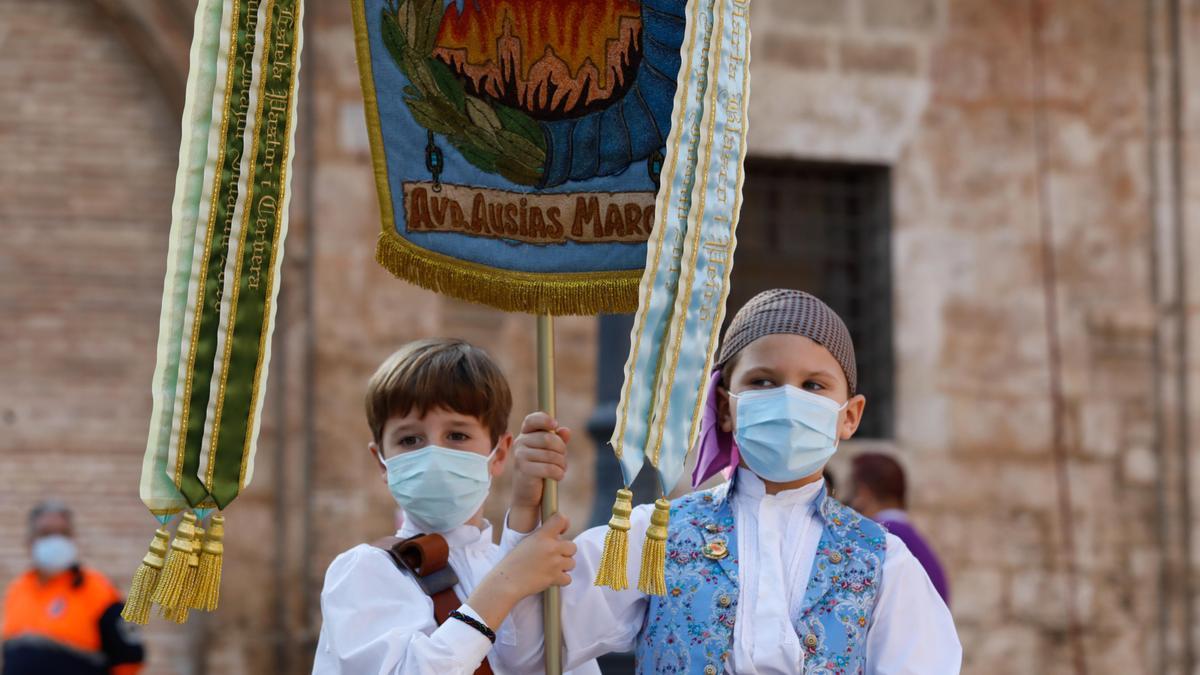 Búscate en el segundo día de Ofrenda por las calles del Mar y Avellanas entre las 9:00 y 10:00 horas