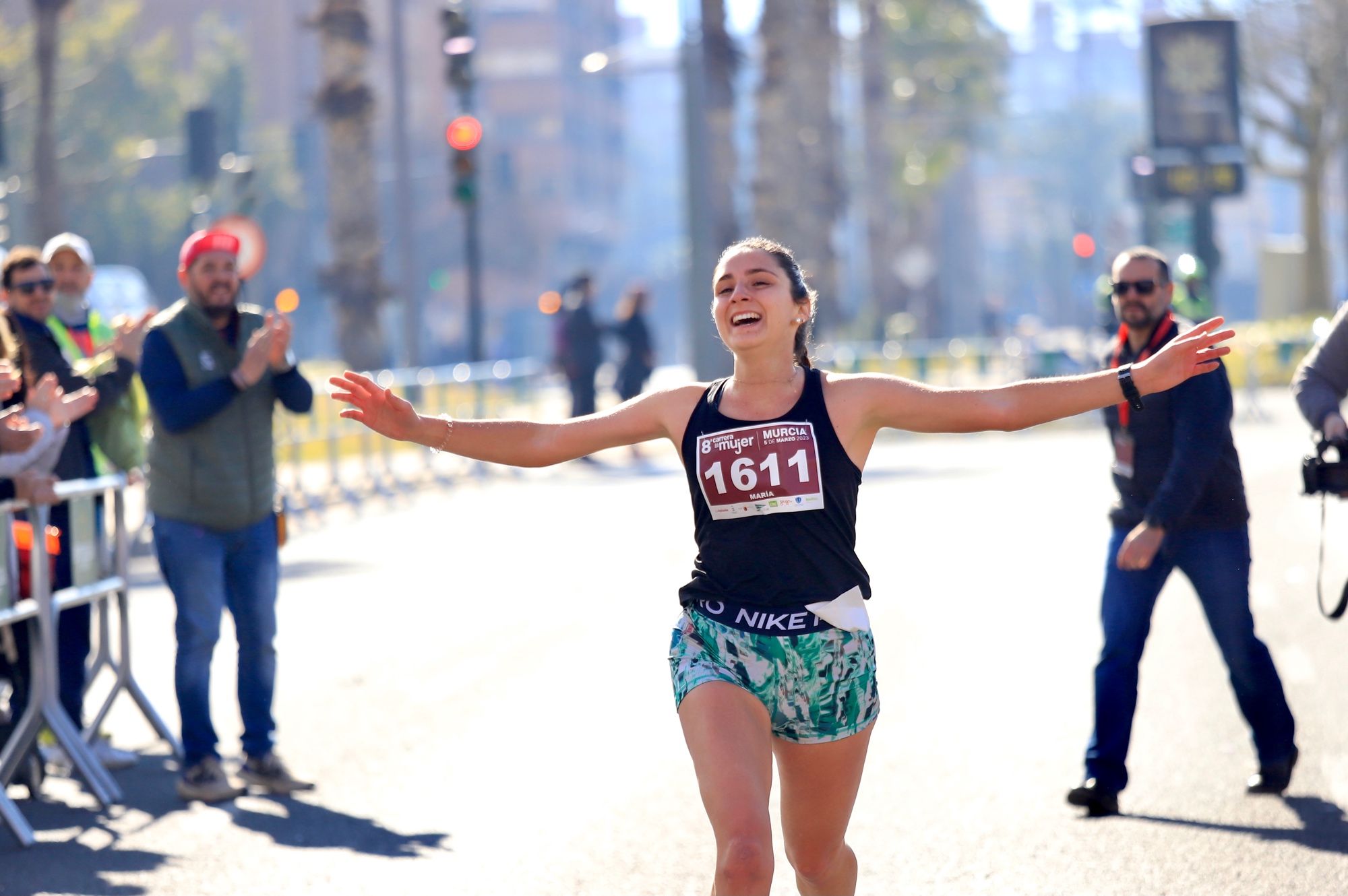 La salida y el recorrido de la Carrera de la Mujer 'inmortalizados' en imágenes