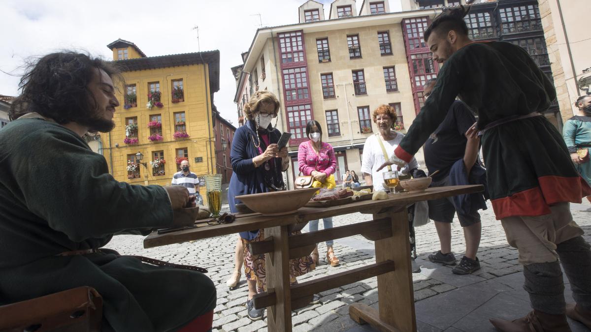 Oviedo revive su pasado medieval