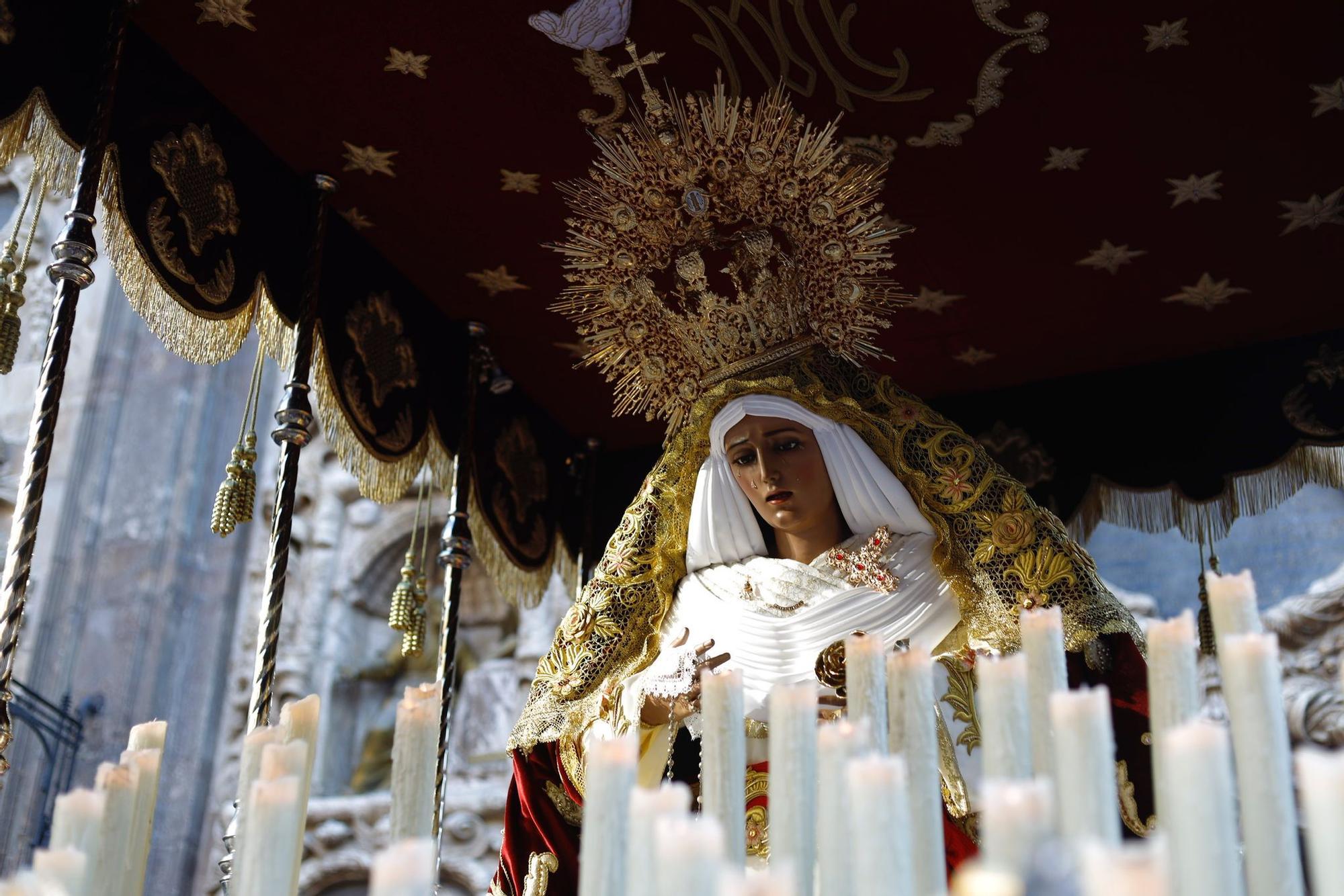 FOTOGALERÍA | Procesión del Santo Entierro en Zaragoza