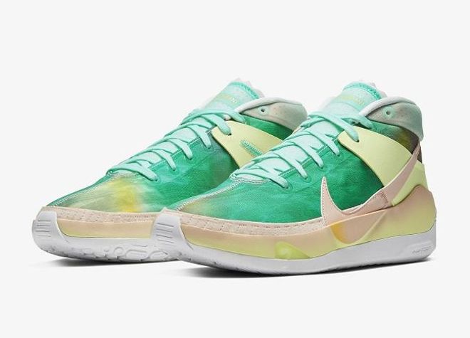Zapatillas de basket en tonos pastel de Nike