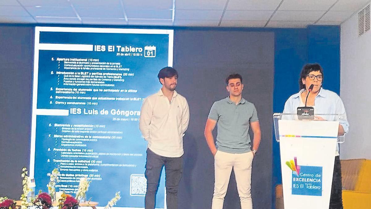 Una de las charlas celebradas en el IES Tablero.
