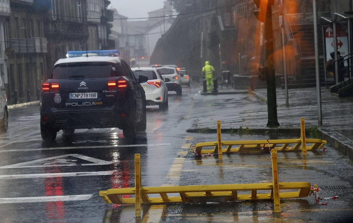 La intensa borrasca Kirk deja decenas de incidencias a su paso por Santiago