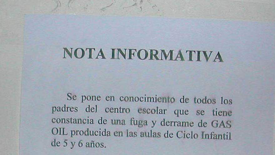 Circular que los padres de niños afectados repartieron por el colegio.