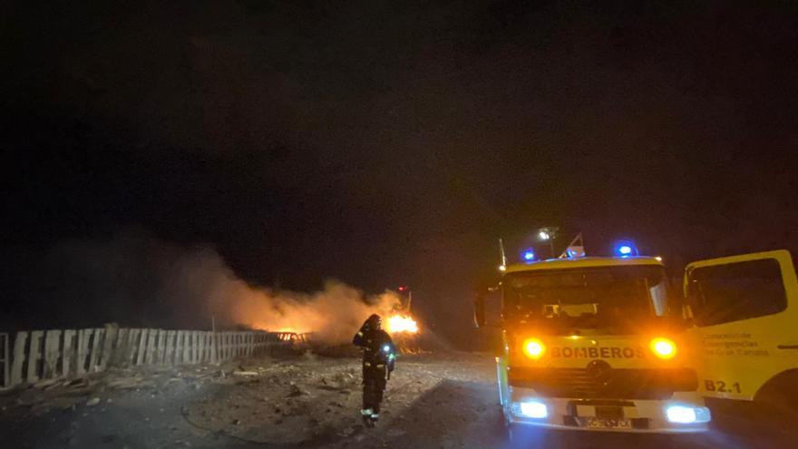 Noche incendiaria en Agüimes