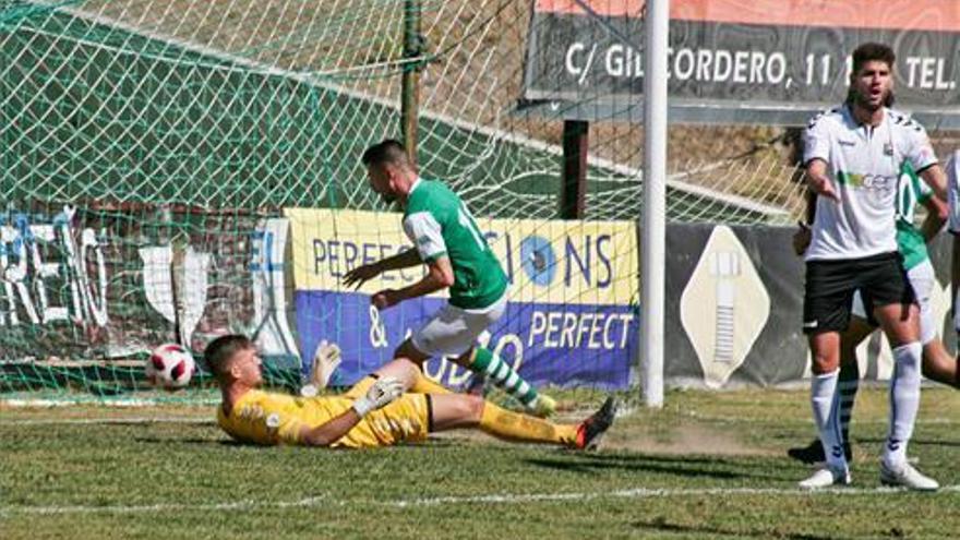 Sergio Moya, primer fichaje de la UP Plasencia