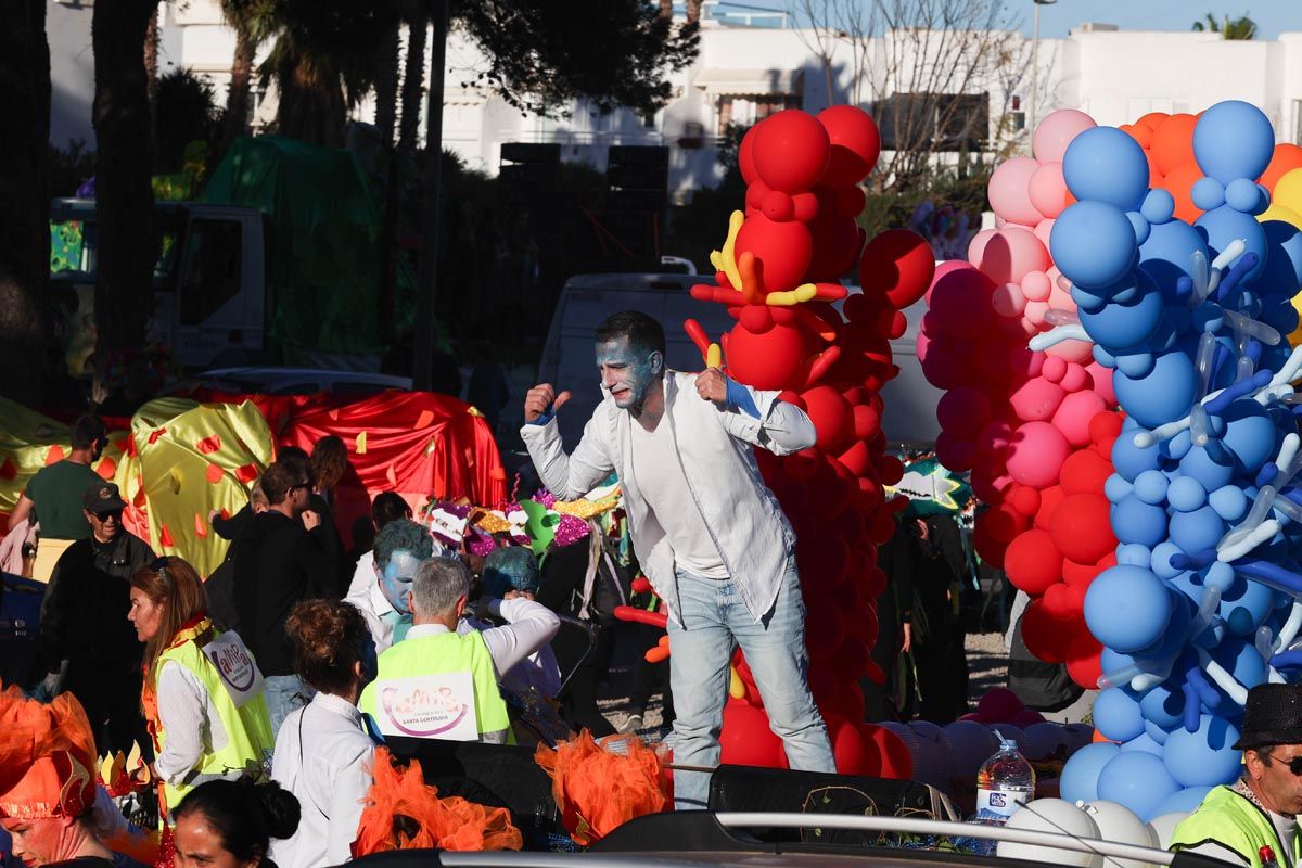 Mira aquí las imágenes de la rúa de Santa Eulària