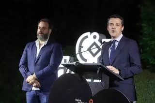 Las autoridades inauguran el espectáculo 'Navegantes'