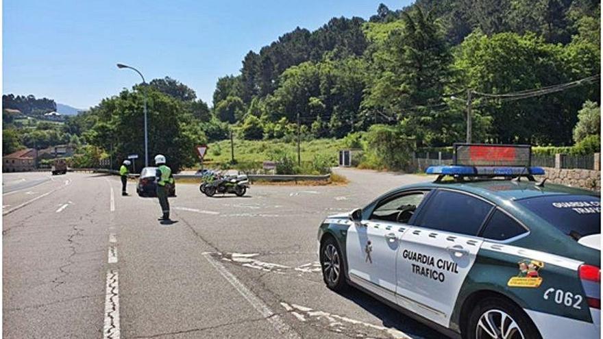 Control de la Guardia Civil en la zona de los hechos.