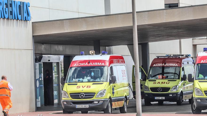 Imagen del acceso de Urgencias del Hospital Universitario de Torrevieja