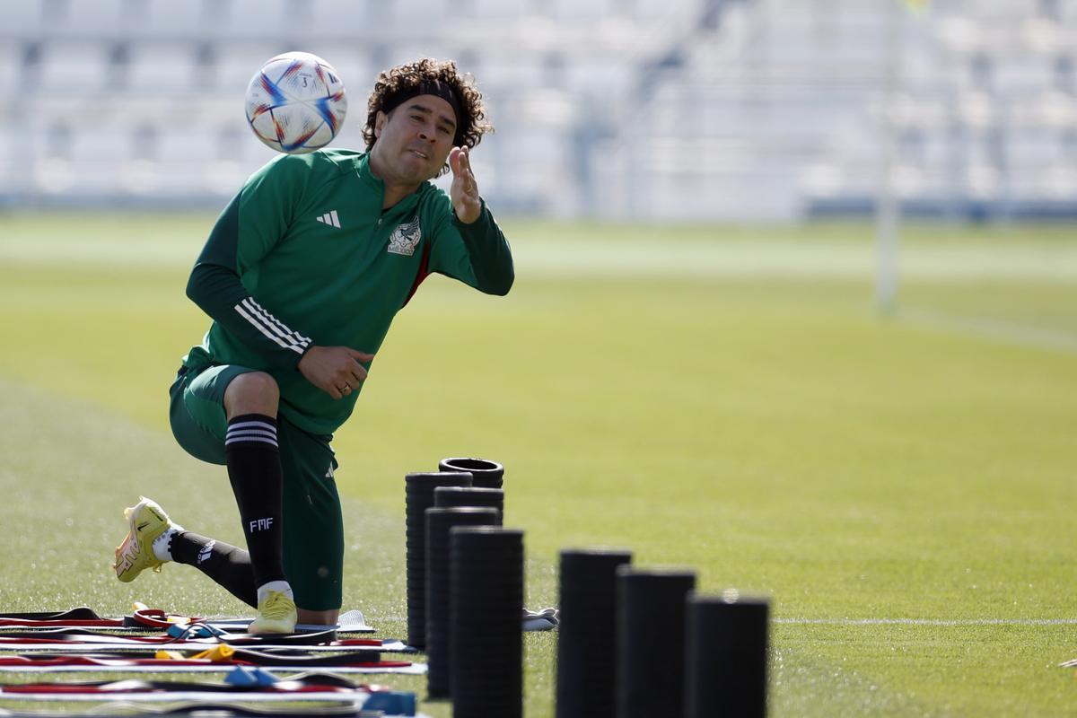 Ochoa en el entrenamiento de México