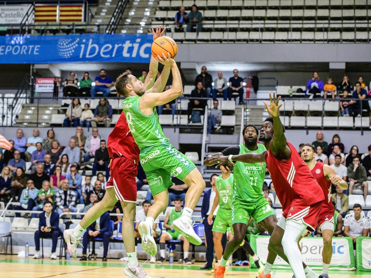 Joan Faner, en el Amics-Spanish Academy en el Ciutat.