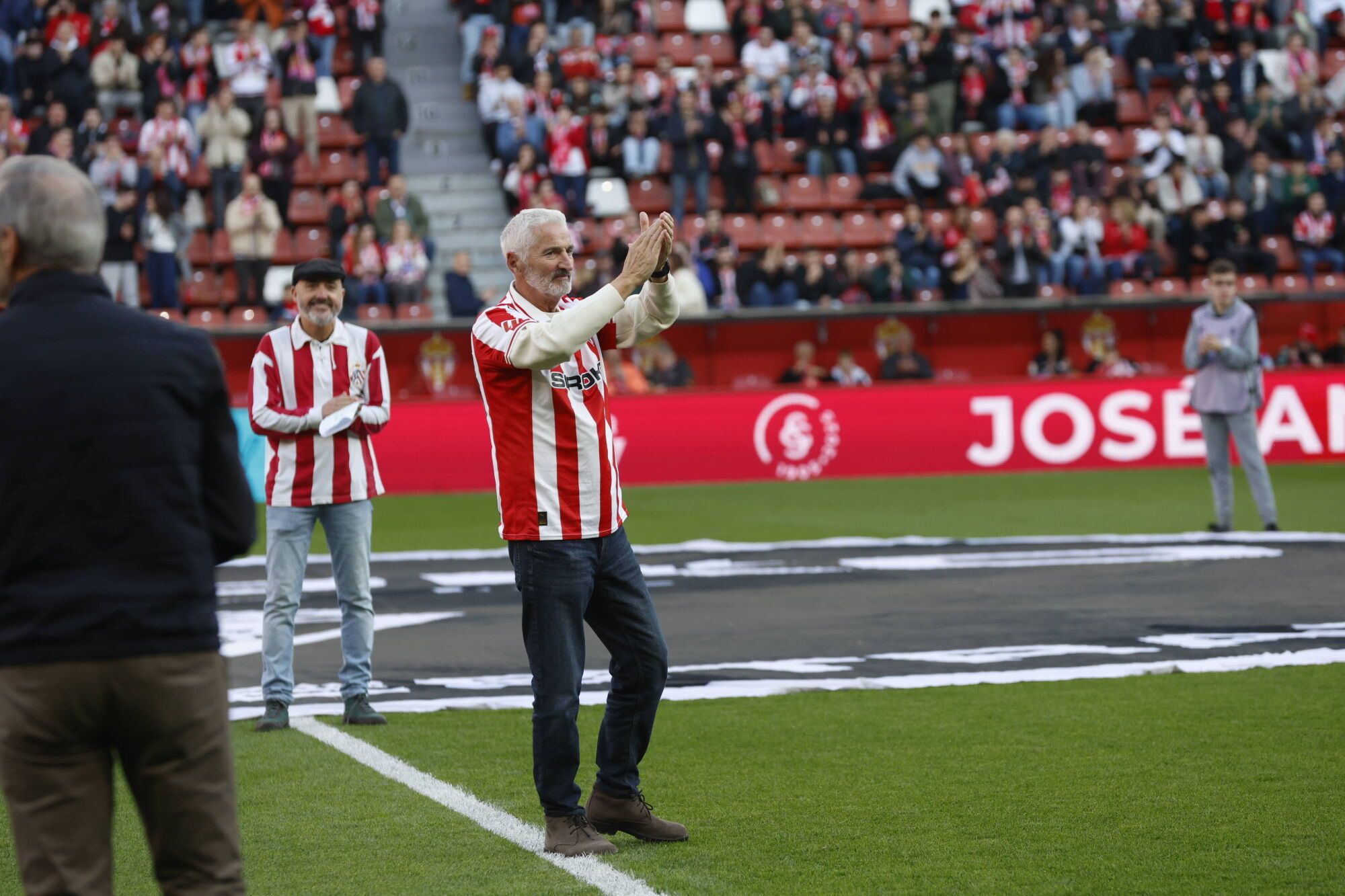 EN IMÁGENES: Gran victoria del Sporting contra el Granada en El Molinón
