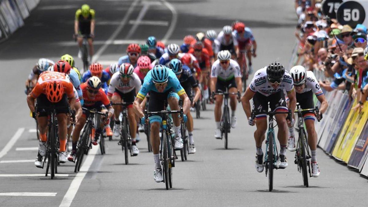 Sagan ganó el esprint a Luis León Sánchez