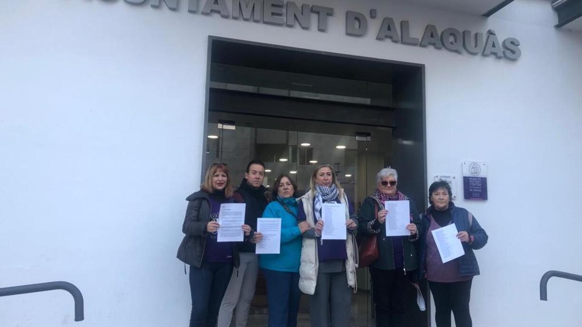 Veintitrés colectivos y 150 personas de Alaquàs han pedido la dimisión del edil de Vox