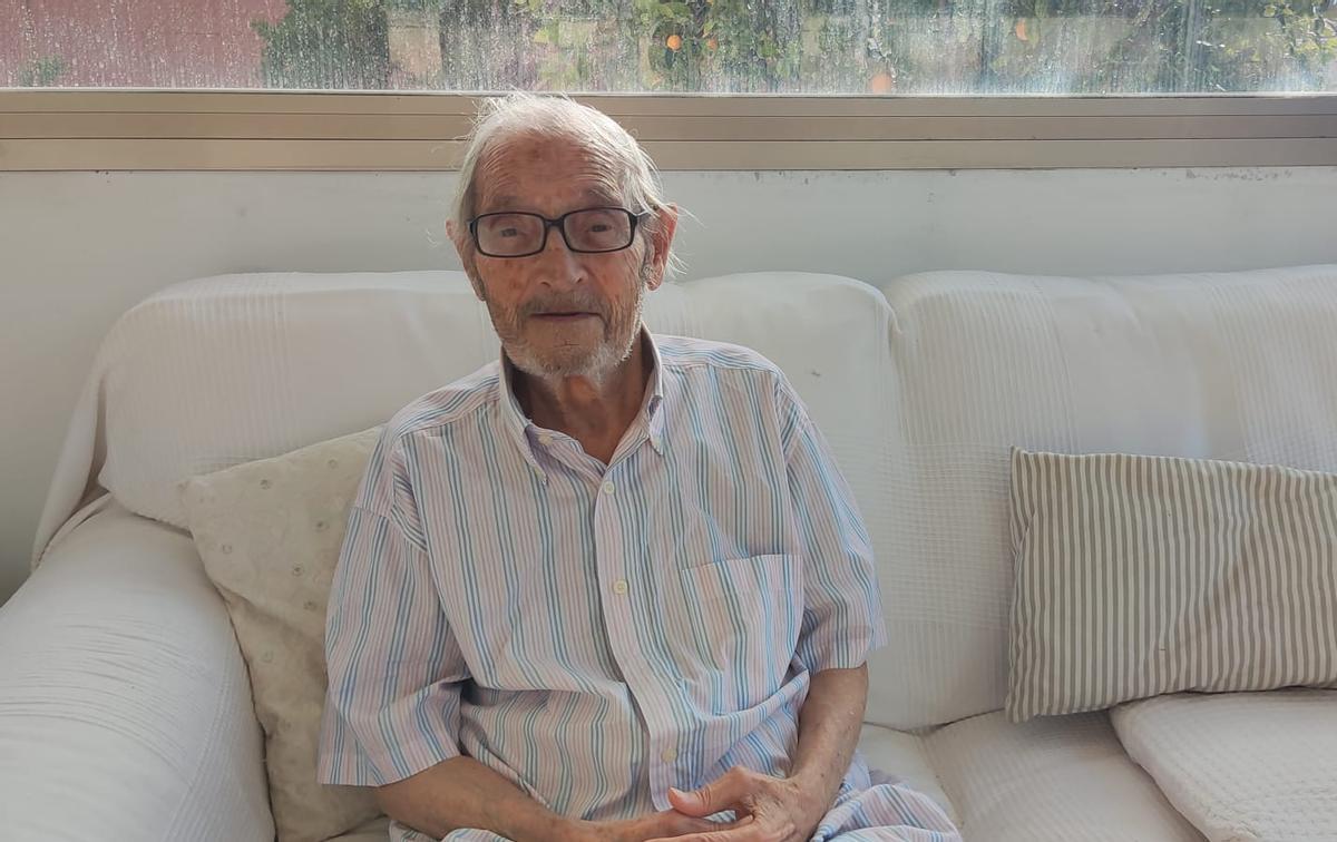 Alberto V. Durán Crespo, Don Alberto para sus pacientes, cumple este miércoles 90 años.