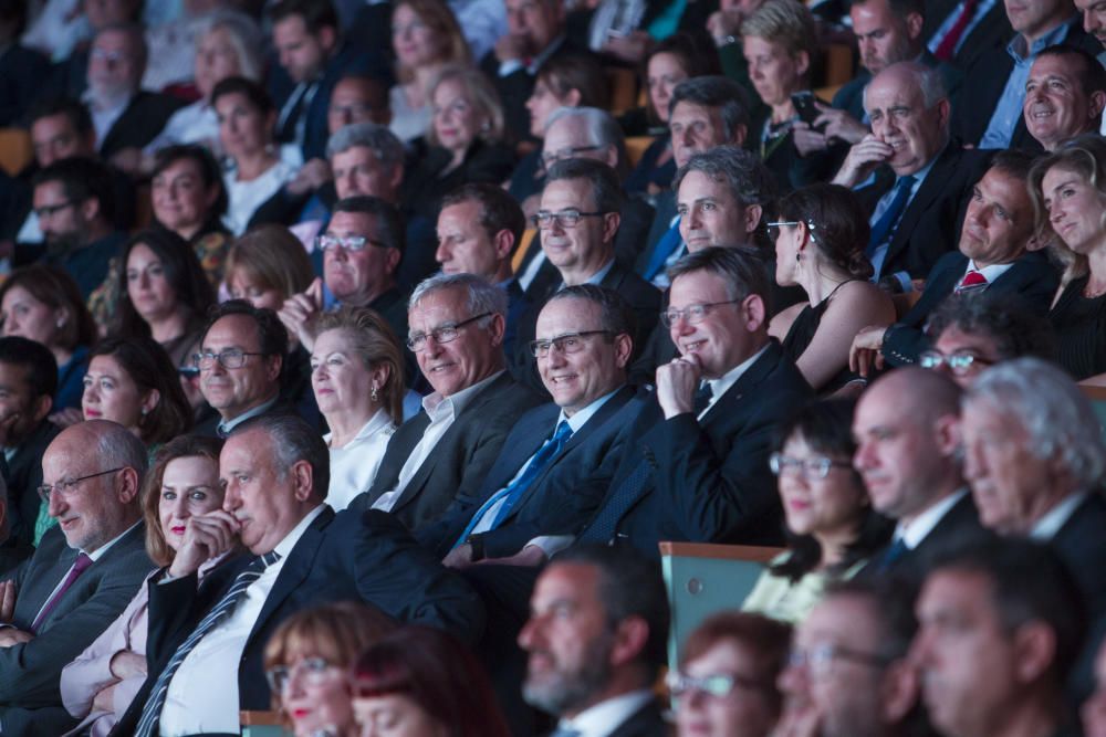 Las principales autoridades, empresarios y miembros de la sociedad civil acudieron al evento.