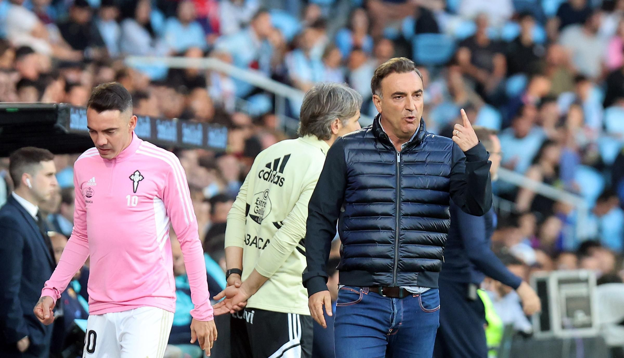 El Celta destituye a Carlos Carvalhal