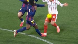 ¡El CTA da la razón al Barça en la falta de Echeverri a Koundé en el Girona-Barça!