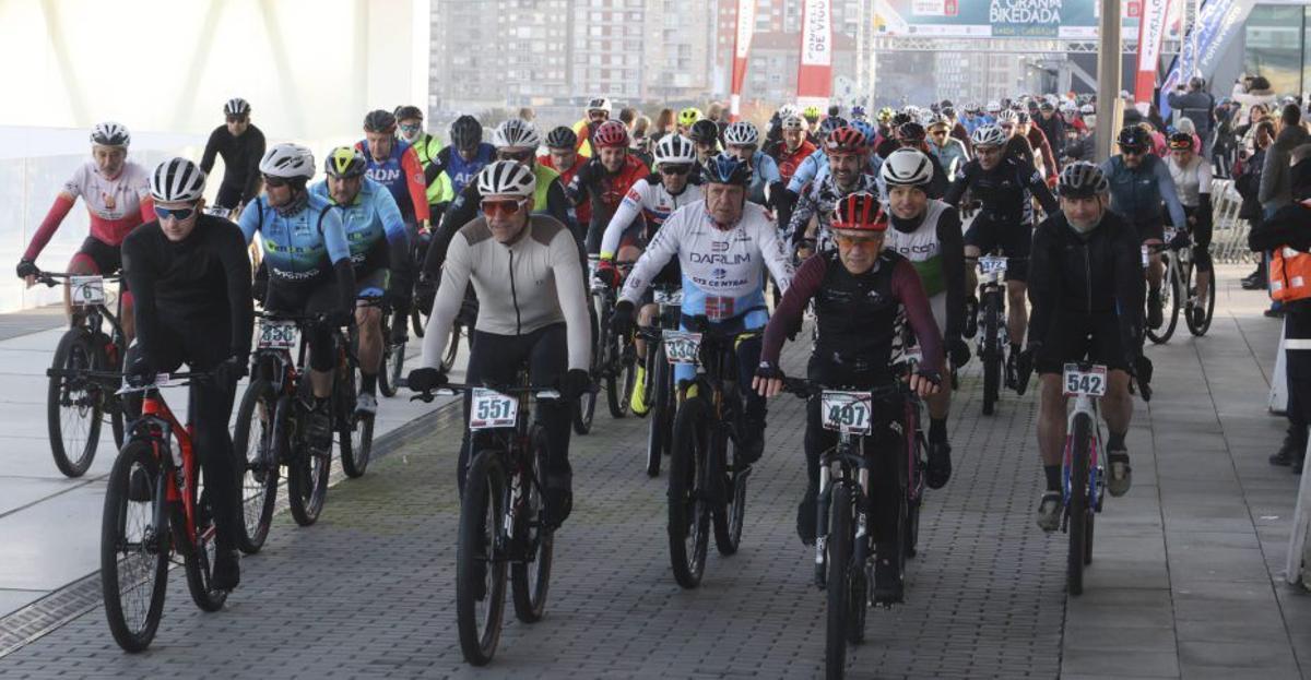 Pereiro y Alvaro Pino, al frente de los corredores.