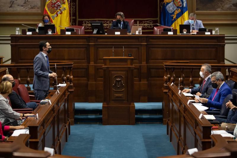 Pleno del Parlamento de Canarias.