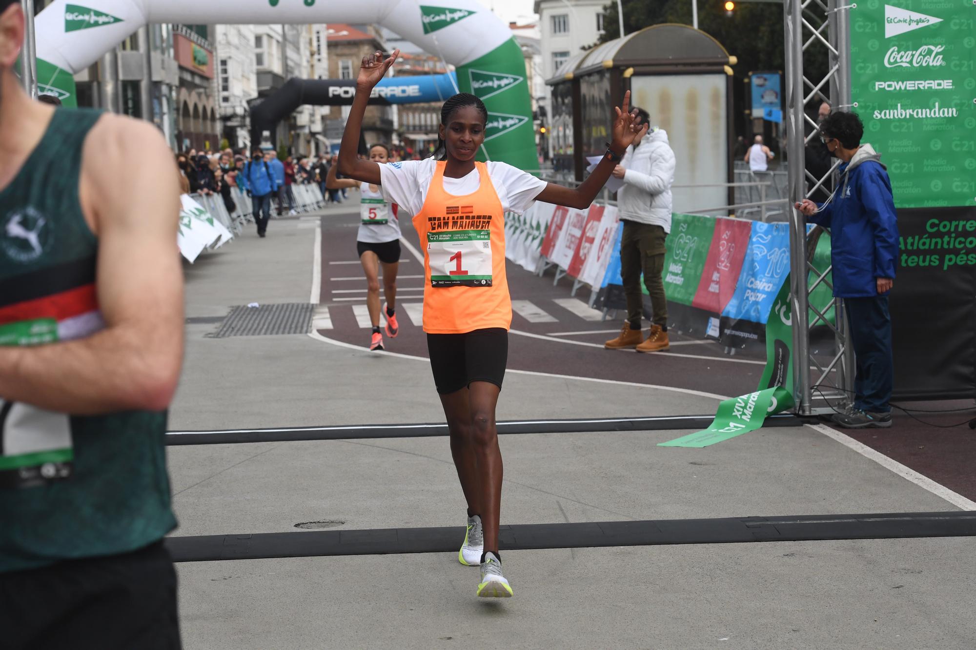 CORUÑA 21 | Búscate en la galería del Medio Maratón de A Coruña