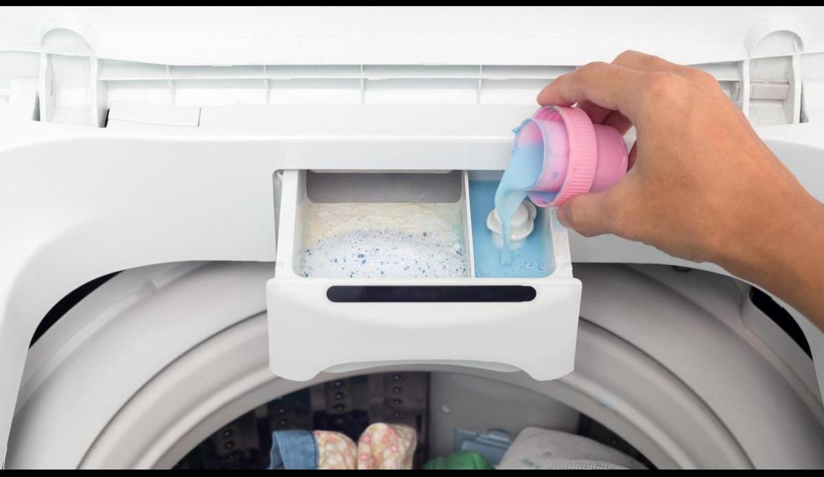 Cada lavadora es diferente, por lo que siempre es importante consultar el manual de instrucciones para obtener recomendaciones específicas para tu modelo.