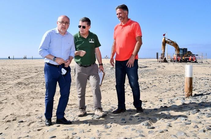 13/05/2019 MASPALOMAS. SAN BARTOLOME DE TIRAJANA. El presiddente del Cabildo de Gran Canria, Antonio Morales, y el consejero de Medio Ambiente y Emergencias, Miguel Ángel Rodríguez, informan del inicio de la segunda fase del proyecto para la recuperación de las dunas de Maspalomas, Masdunas, pionero en el mundo por sus carcterísticas .    Fotógrafa: YAIZA SOCORRO.  | 13/05/2019 | Fotógrafo: Yaiza Socorro