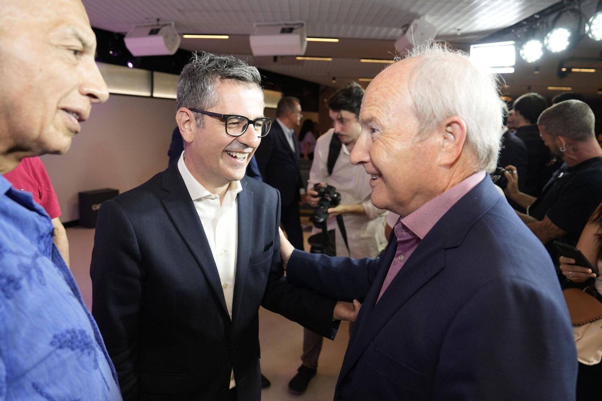 El ministro de Justicia, Félix Bolaños, con el expresidente José Montilla / Fotografía de Ferran Nadeu