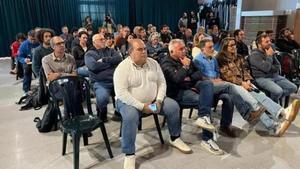 Ganaderos en la jornada sobre el lobo en la Cerdanya, este miércoles.