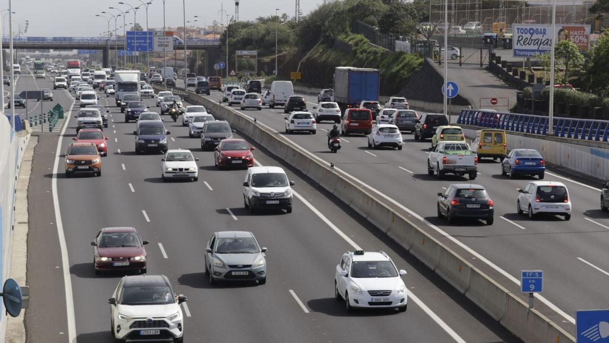 Imagen de la autopista del Norte, la TF-5.