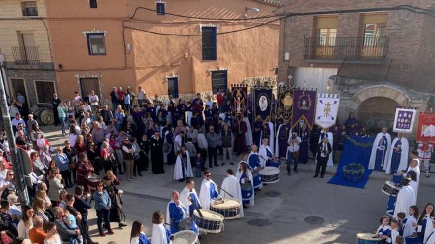 Las cofradías toman las calles en el Encuentro de la Amistad