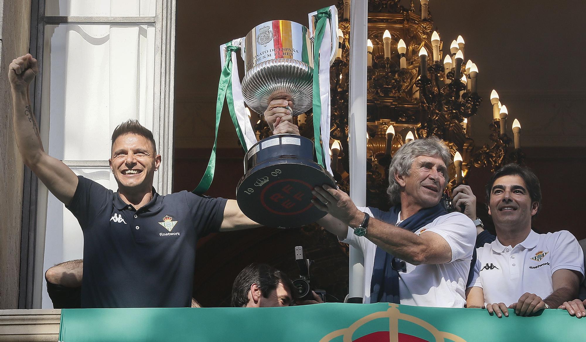 Joaquín junto a Pellegrini, durante las celebraciones