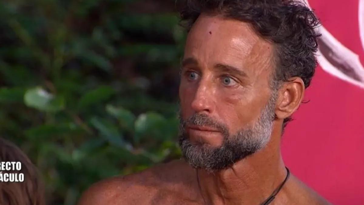 Escassi sorprende tras mostrarse arrepentido por una de sus relaciones amorosas: "Fue muy desagradable"
