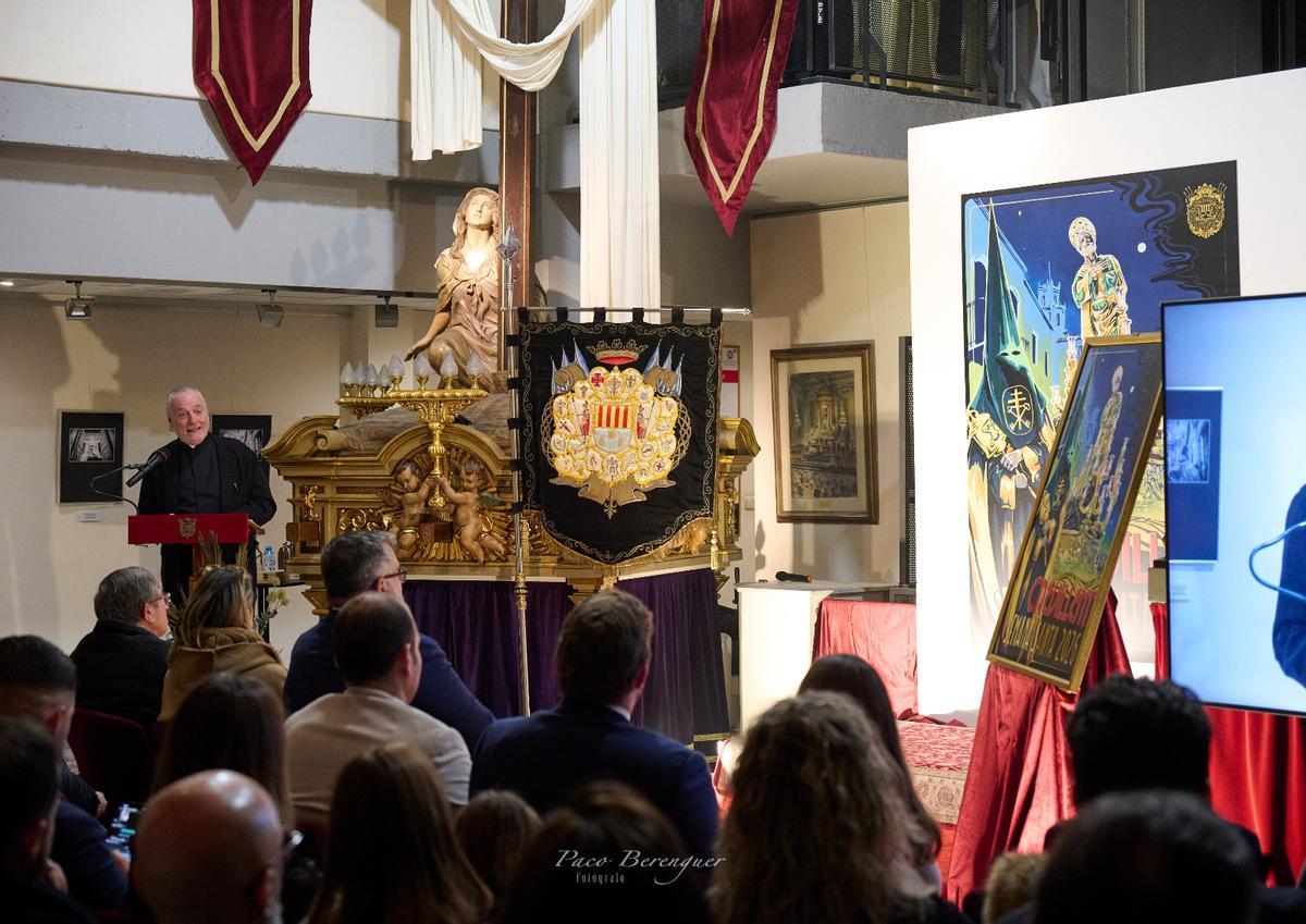 El acto contó con una exaltación de la Semana Santa de Crevillent que corrió a cargo del reverendo Juan Carlos Ramos