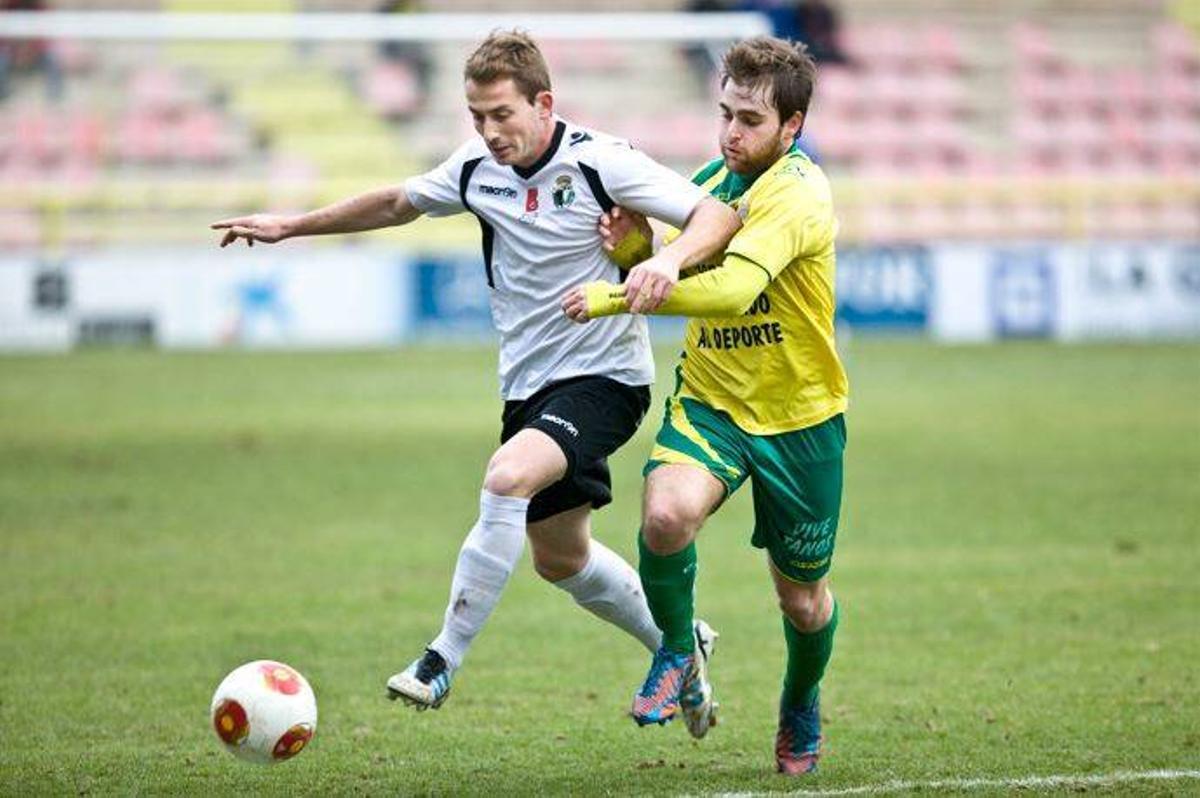 Maureta durant un partit en la seva etapa al Burgos (2008-15).