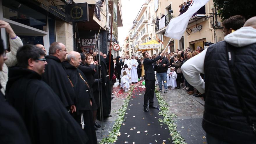 La lluvia da tregua en Callosa de Segura para celebrar el Encuentro Glorioso