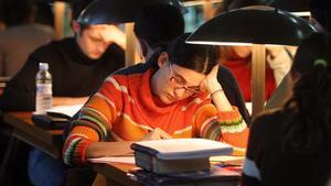 zentauroepp3914756-barcelona-2006-reportaje-cada-estudiantes-n181121155950-1542812541303