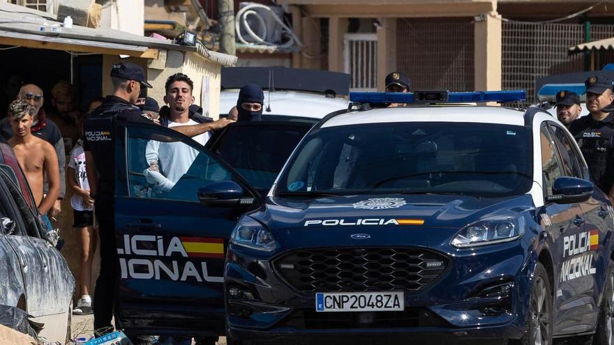 El Vito es trasladado a la Jefatura de Policía tras ser detenido el pasado 16 de octubre.